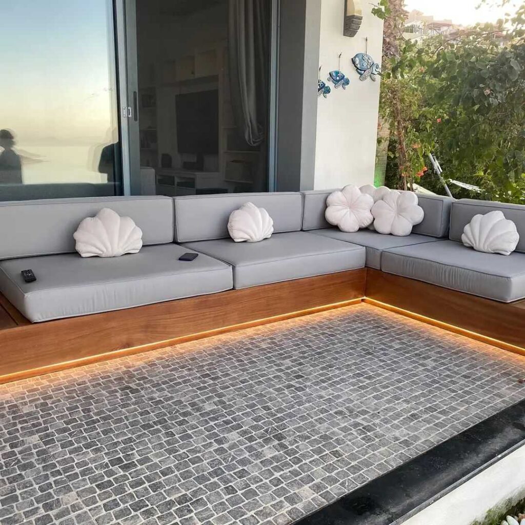 Balkon Ahşap Köşe Takımı Bodrum