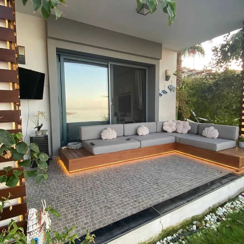 Balkon Ahşap Köşe Takımı Bodrum